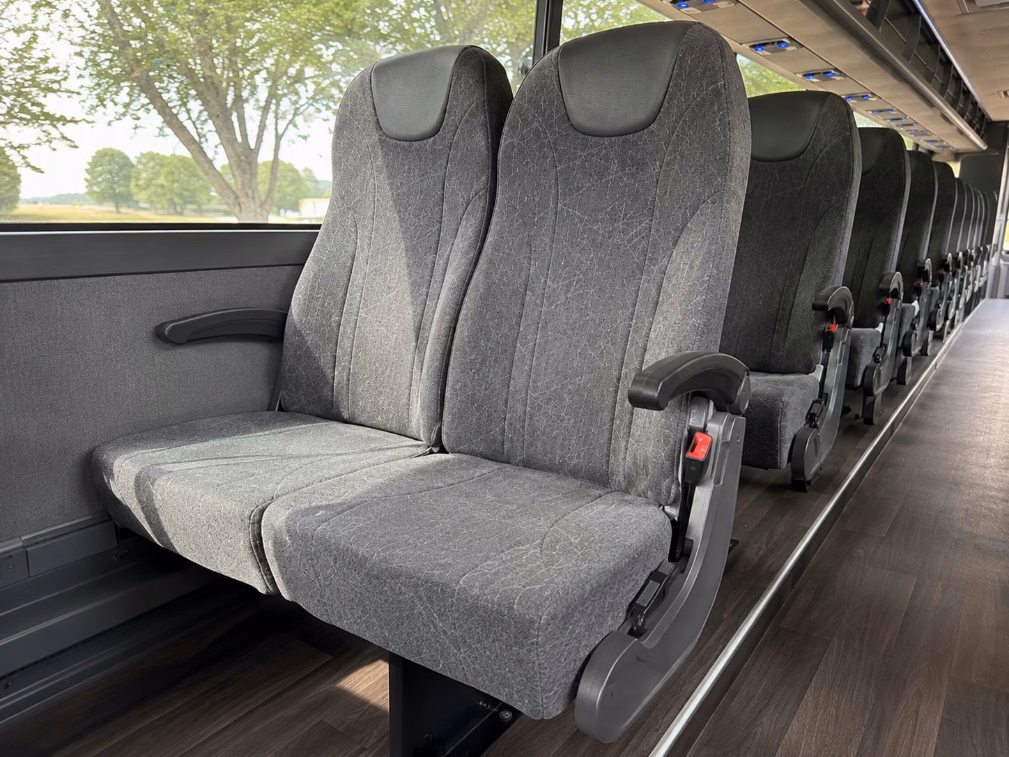 airport transfers for out of town wedding guests arriving in central new jersey