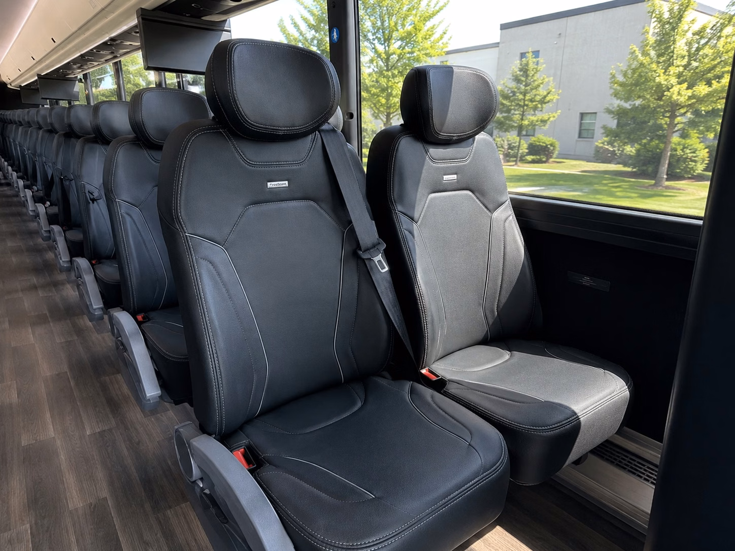 move your entire wedding party comfortably between south brunswick venues