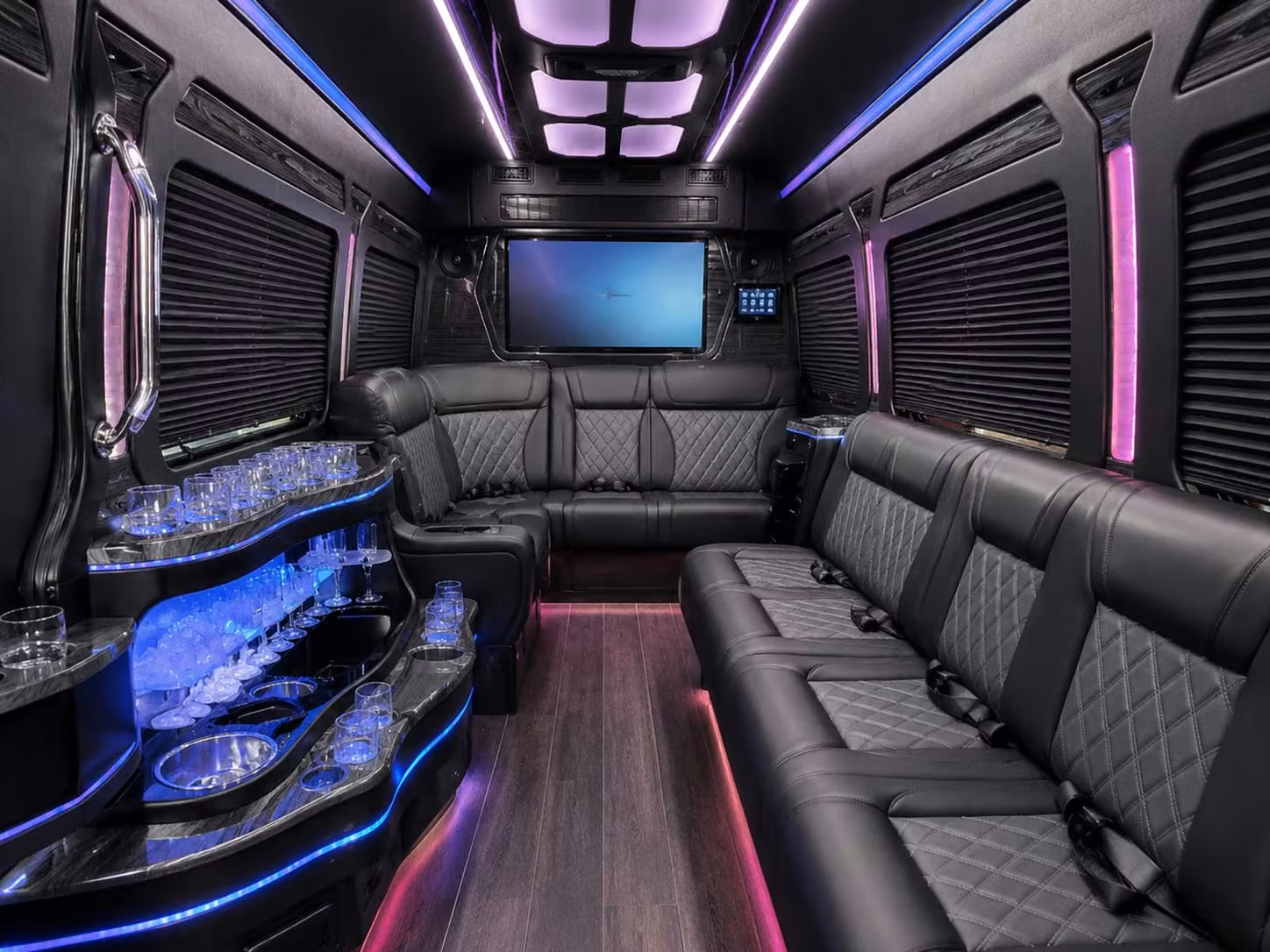 shuttle buses for corporate sporting events and team building outings near south brunswick